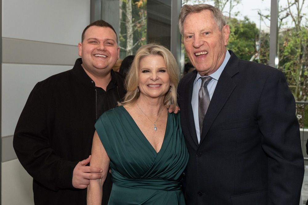 Kidsave-gala-los-angeles-2024-Randi-Thompson-and-family