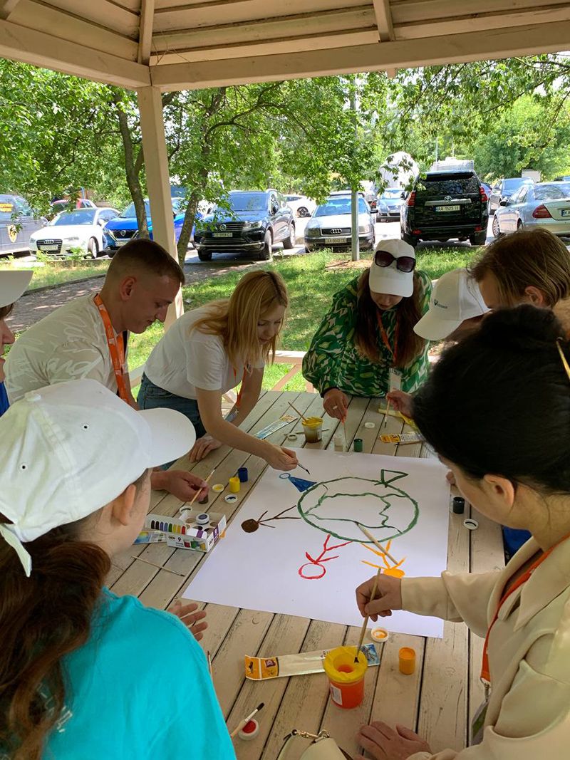 Kidsave-Children's-Day-Ukraine-Doing-Arts-And-Crafts