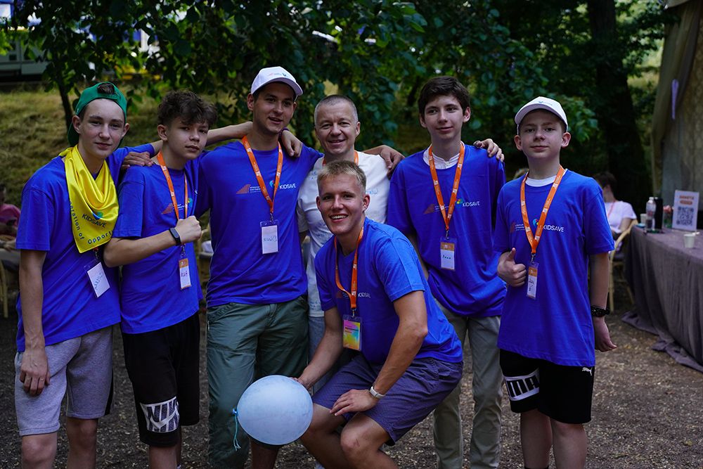 Kidsave-Children's-Day-Ukraine-Kids-With-Mentor