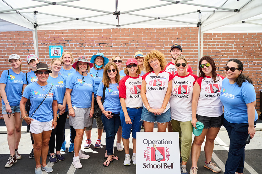 kidsave-volunteers-la-weekend-miracles-event