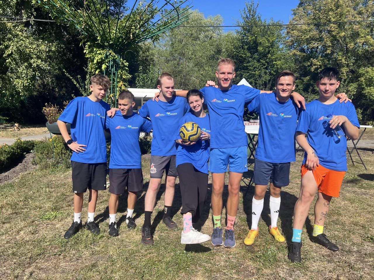 Kidsave-Ukraine-Mentoring-Group-soccer-game